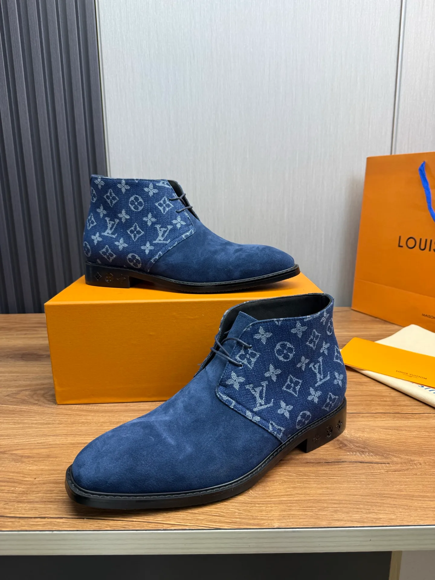 Men's shoes 💰760💰 LV. - Men's business casual leather shoes, top quality cow products. 1:1 shipment ⬆️Luxury and noble 👞All imported original brand leather materials, just to create a more comfortable wearing experience, upper: original cowhide ➕Imported full cow lining, original outsole ✔️16-45 (38.45 non-returnable)